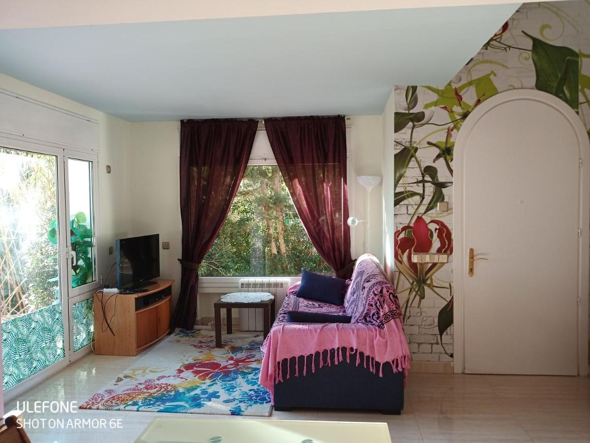 Relax House